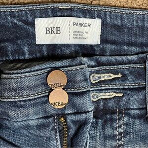 BUCKLE BLACK PARKER SKINNY ANKLE SIZE 28x27